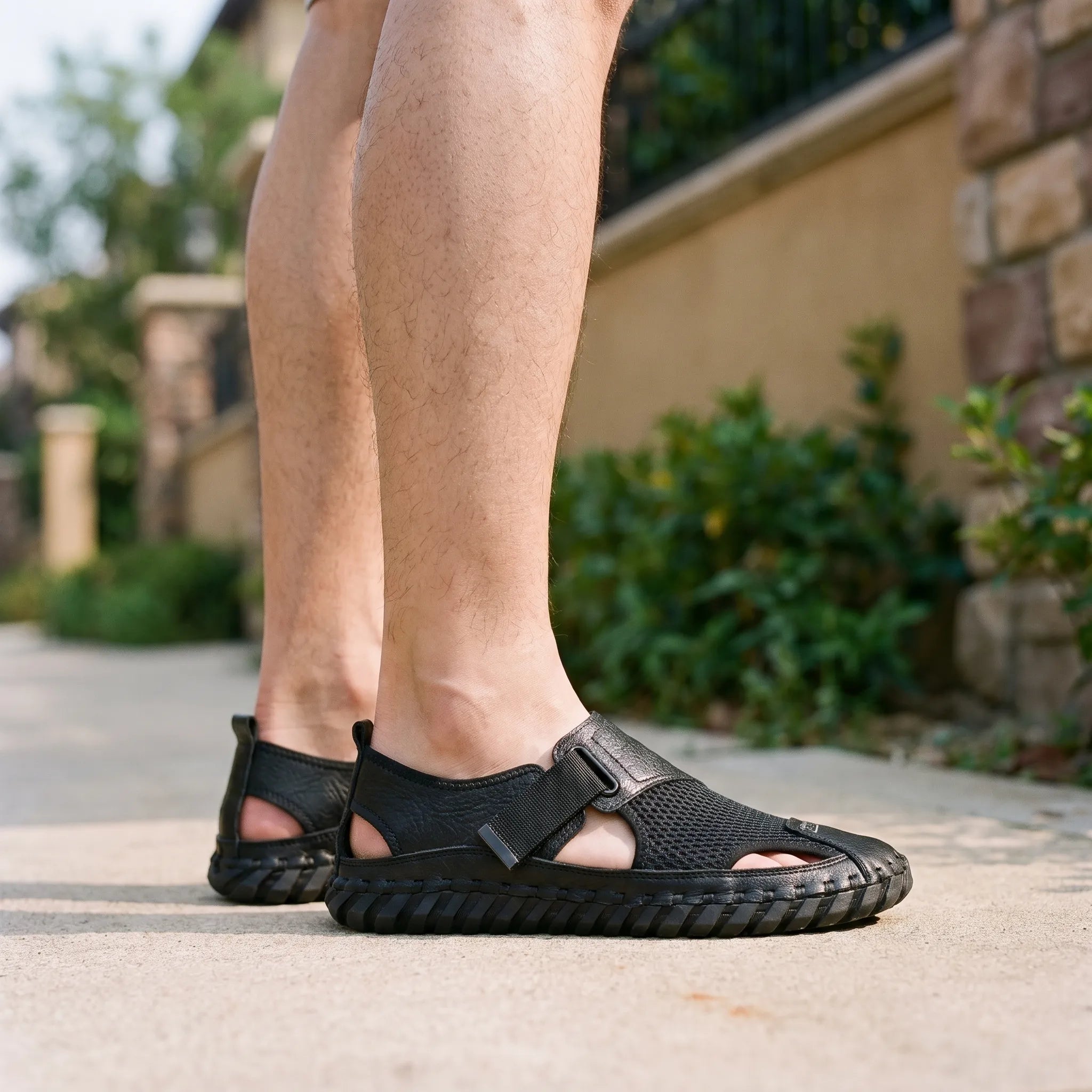 AeroStride - Men's Closed-Toe Fisherman Sandals Weekend Strolling