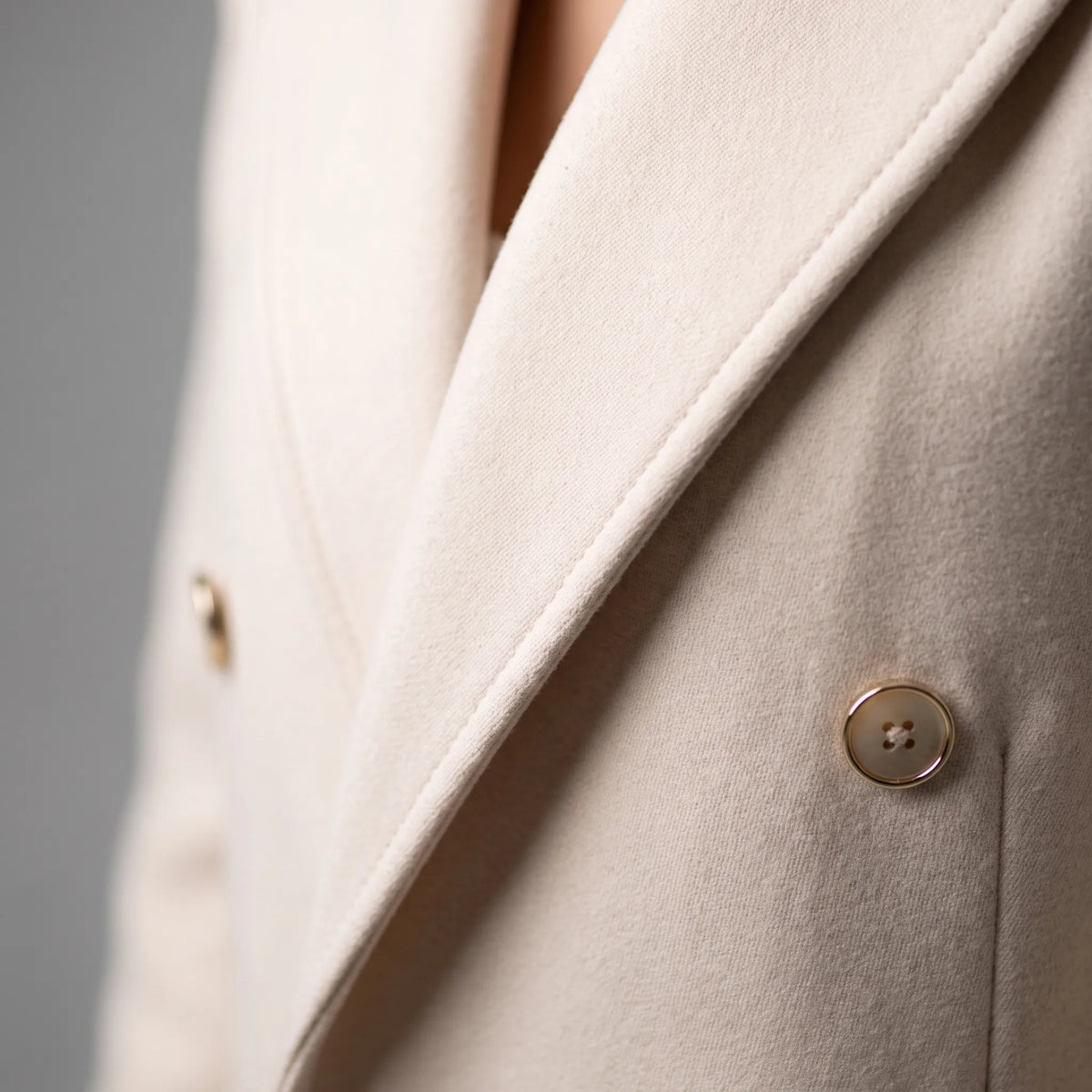 AuraCoat - Double-Breasted Womens Overcoat Everyday Wear