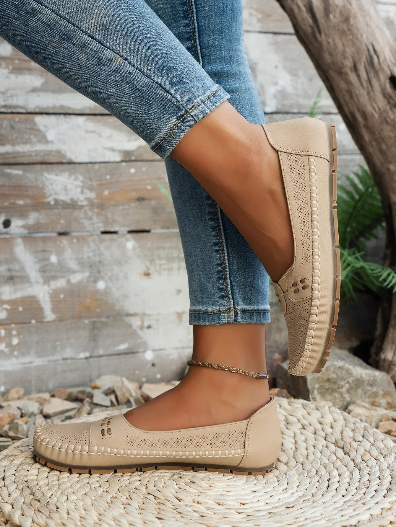 Tivora  - Classic Flat Slip-On Womens Loafers Everyday Walking